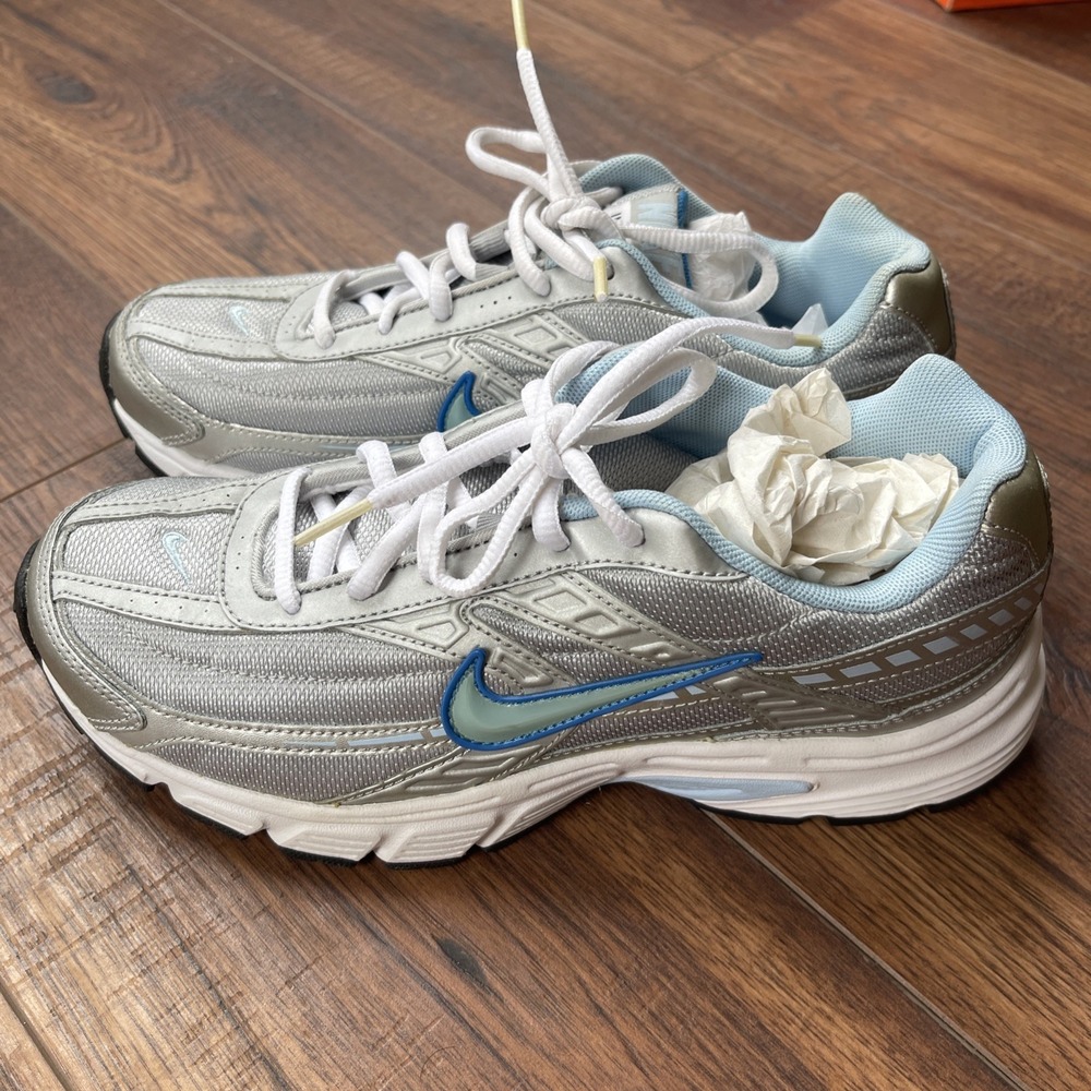Nike Initiator Women Size 8.5 Running Sneakers Metallic Silver Ice Blue New - Picture 7 of 13